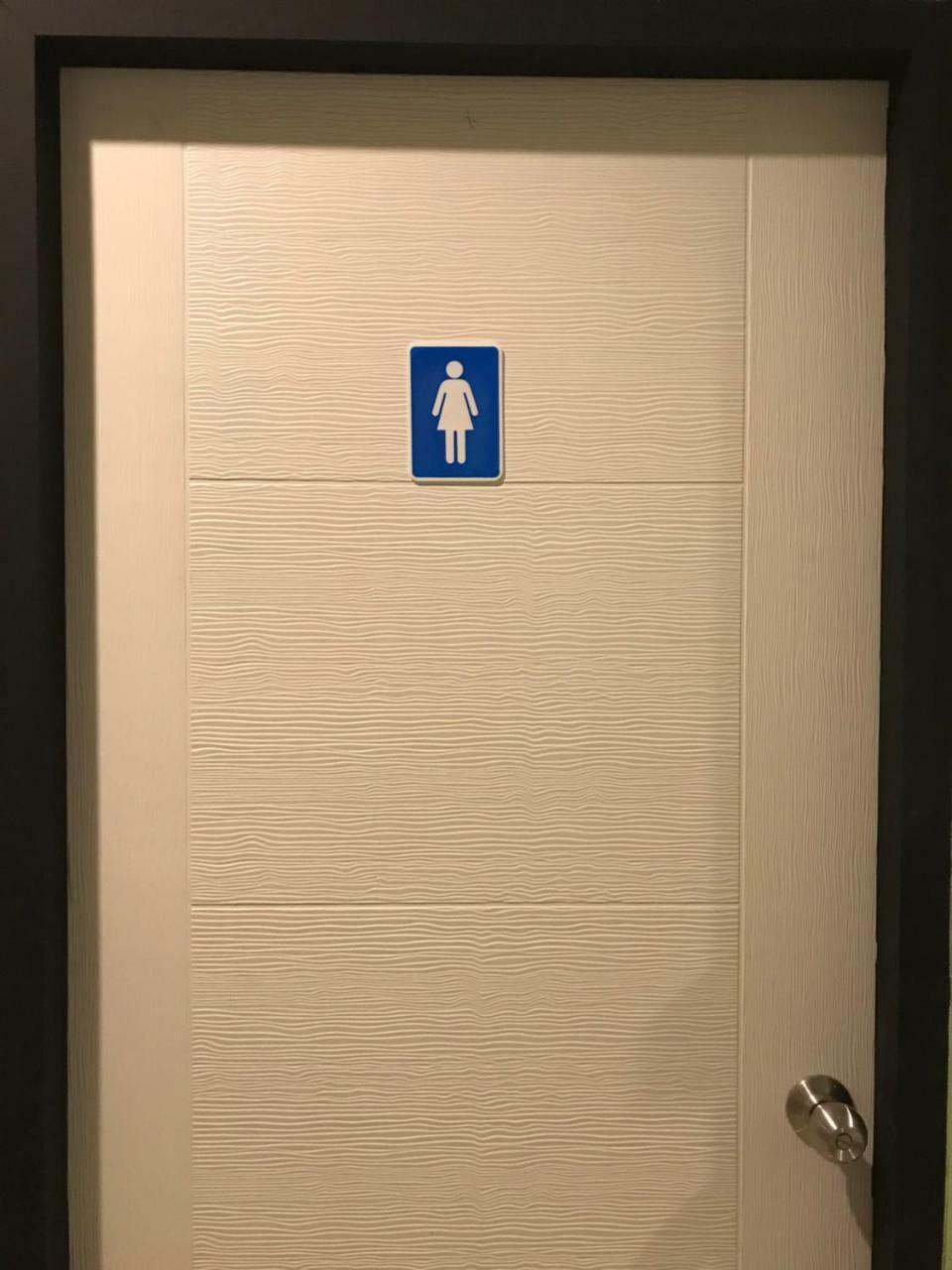 Baan Wararin Hostel パッタヤー エクステリア 写真