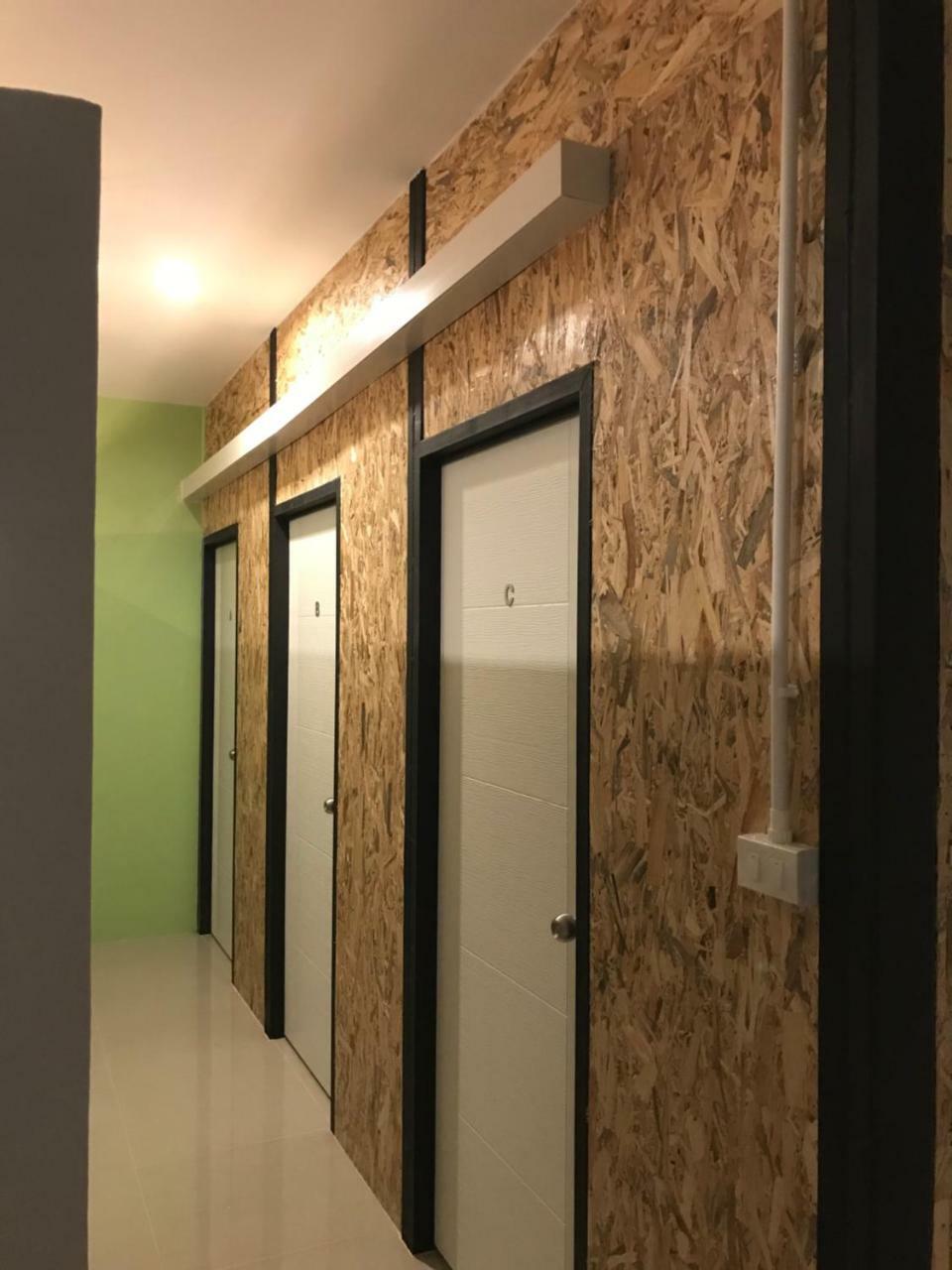 Baan Wararin Hostel パッタヤー エクステリア 写真