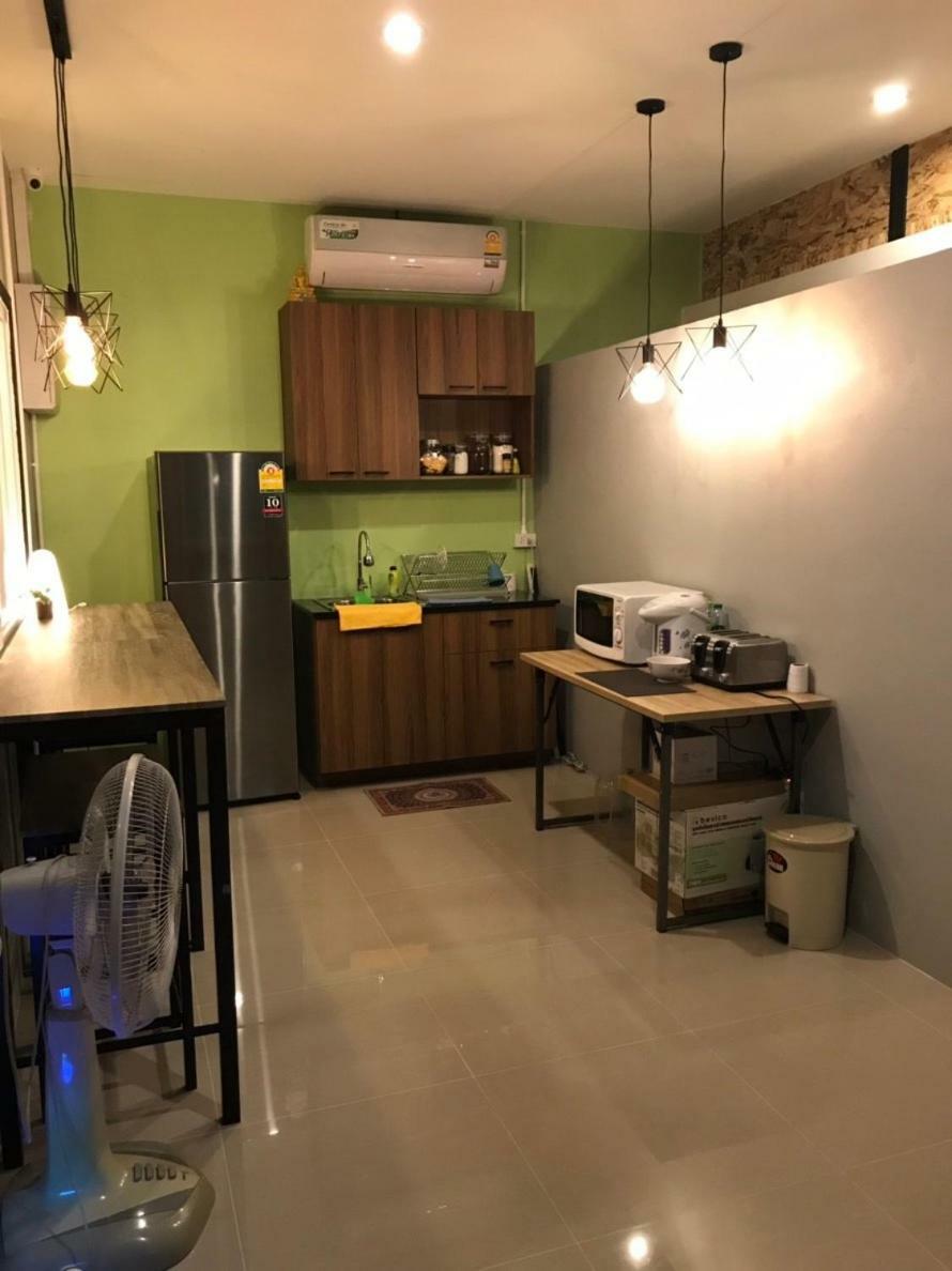 Baan Wararin Hostel パッタヤー エクステリア 写真